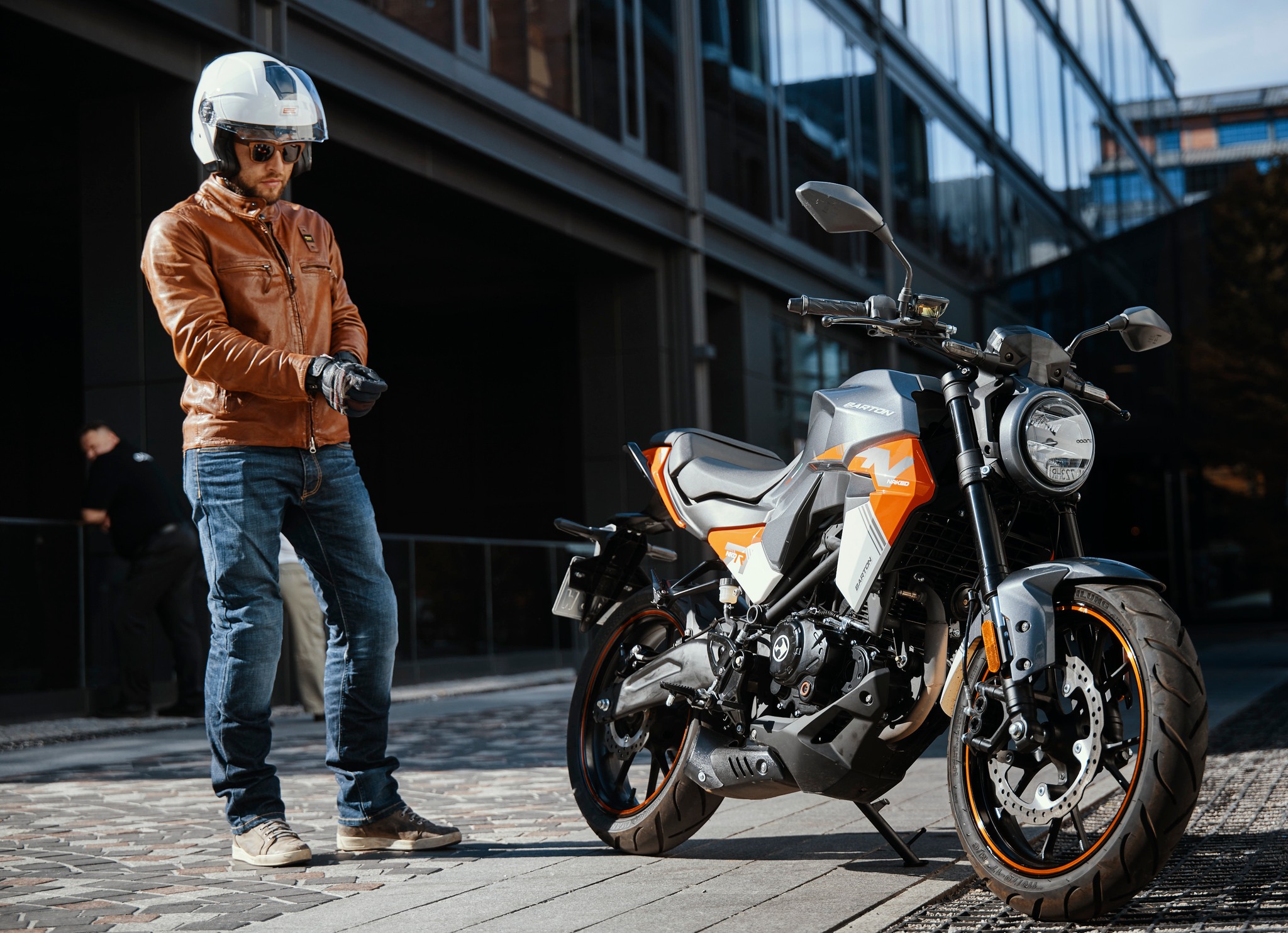 Motocicleta Barton Naked